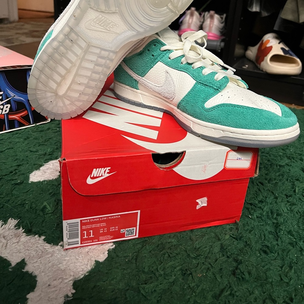 Nike kasina dunks size 11
